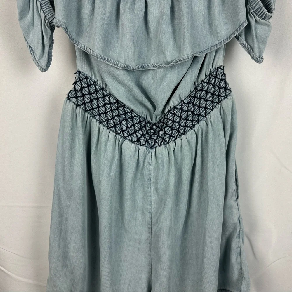 American Eagle Off The Shoulder Chambray Romper. Size Medium. Light wash. - Picture 3 of 11